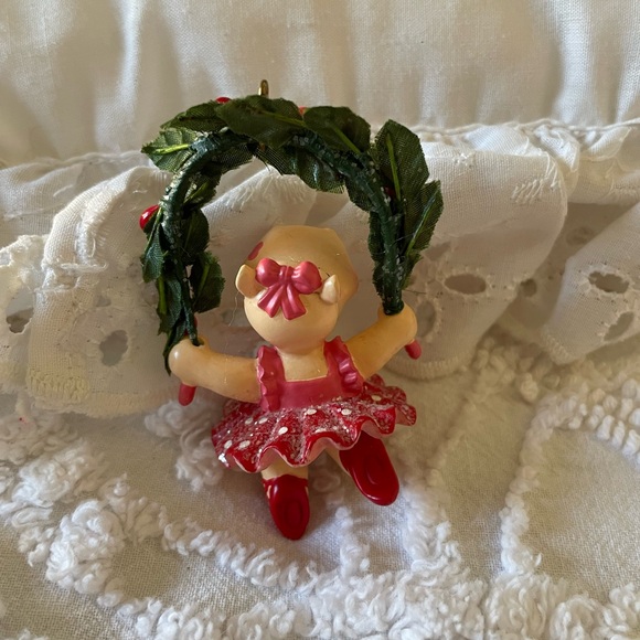 Carlton Cards Heirloom Collection- Wish On The Way hippo ornament 🤶🎅🏼 - Picture 4 of 6